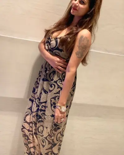 Aheri Escort